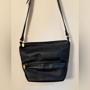 Stone Mountain Black Leather Shoulder Bag Vintage 1990’s Old Money